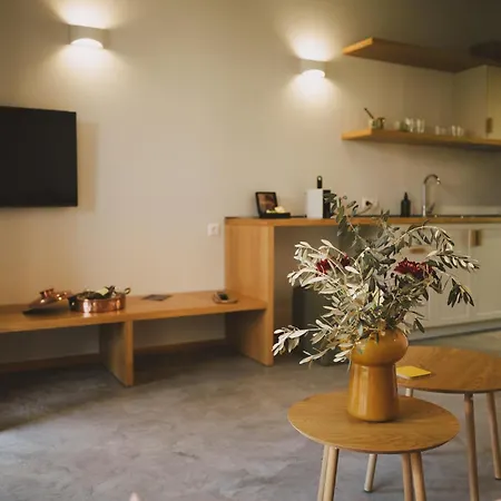 Ampeli Apartmán *
